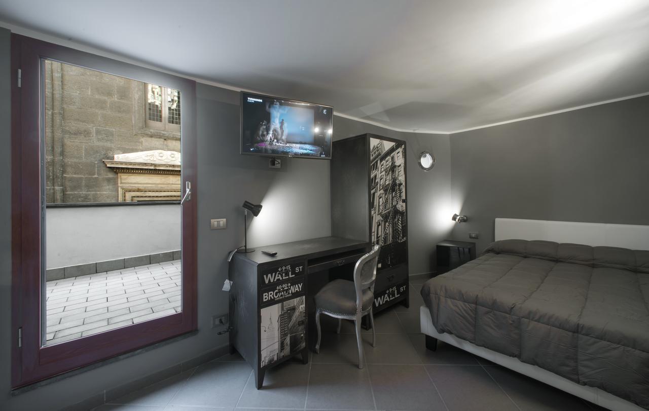 Il Taschino Suite เนเปิลส์ ภายนอก รูปภาพ